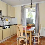 Haus Kuehlung 01 Apartment