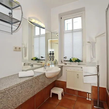Haus Kuehlung 01 Apartment